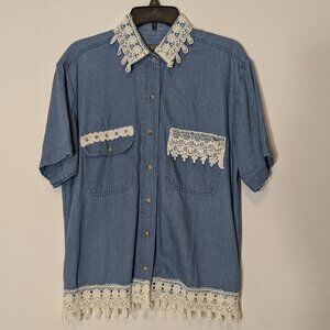 UPPER WEST SIDE Blue Chambray, Lace Trim, Short Sleeve Button Shirt; Size M